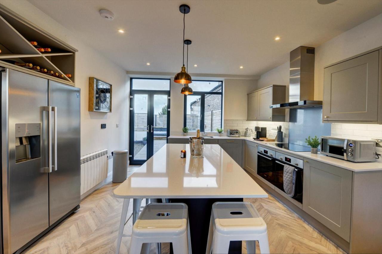The Penthouse - Allocated Parking With City Views Ripon Exterior photo